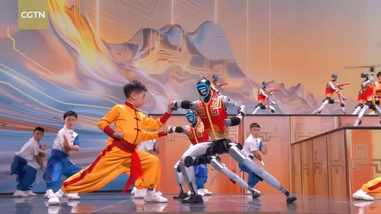 La Cina manda un messaggio al mondo con un balletto di robot umanoidi e bambini veri