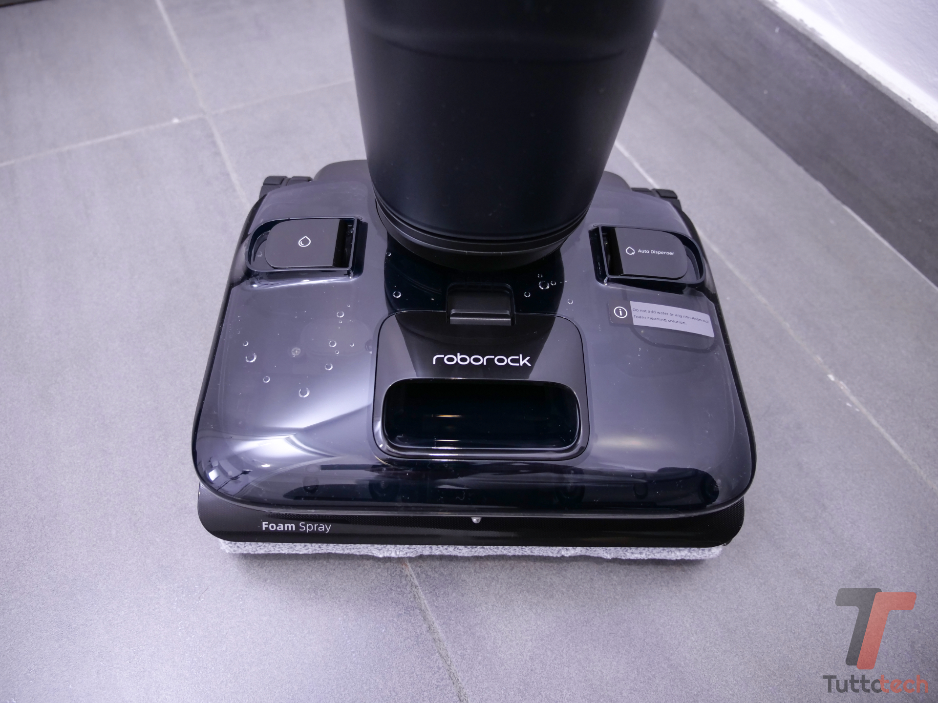 Recensione Roborock F25 ACE Pro: lavapavimenti con detergente schiumogeno perfetta per chi ha animali 5