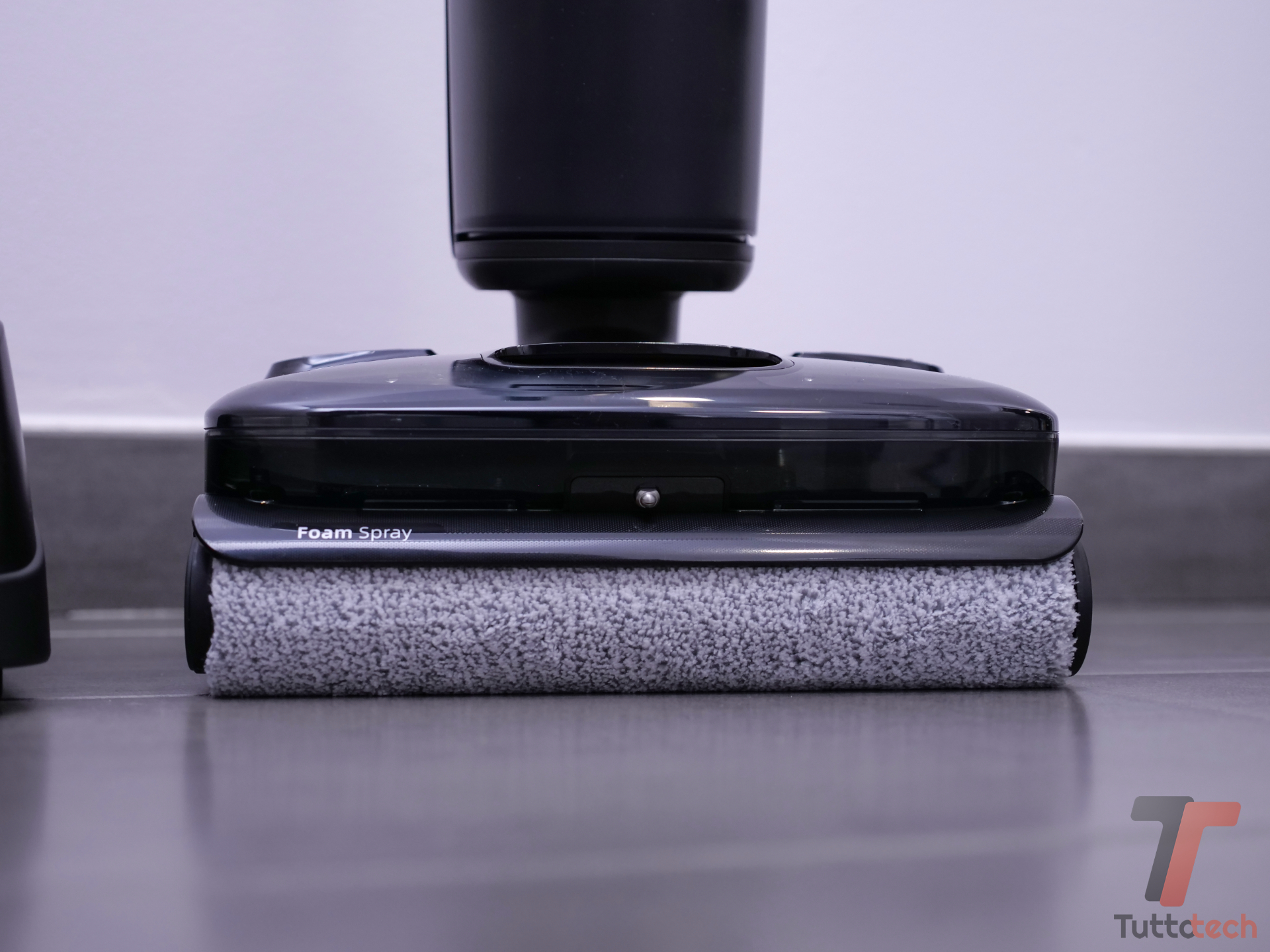 Recensione Roborock F25 ACE Pro: lavapavimenti con detergente schiumogeno perfetta per chi ha animali 12