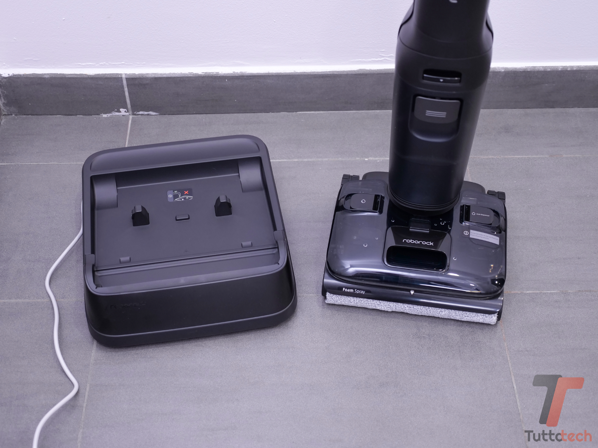 Recensione Roborock F25 ACE Pro: lavapavimenti con detergente schiumogeno perfetta per chi ha animali 9