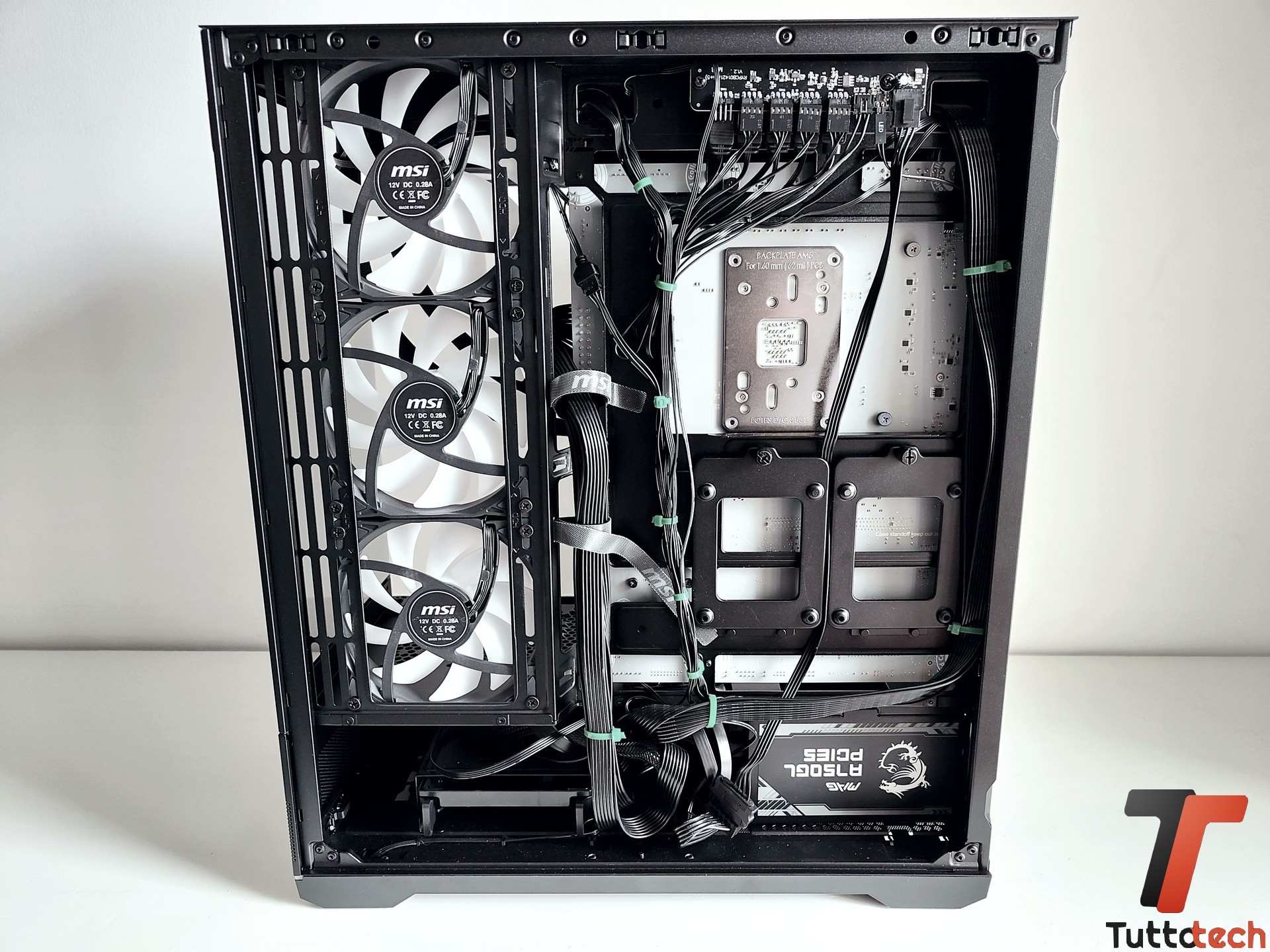 PC da gaming BREUNOR POWERED BY MSI: l'opzione giusta per assemblare una build senza sbattimenti 32