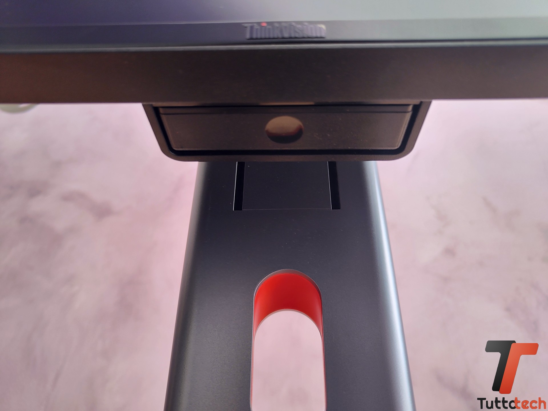 Recensione Lenovo ThinkVision P34WD-40: il monitor ultrawide che diventa una postazione da lavoro 29