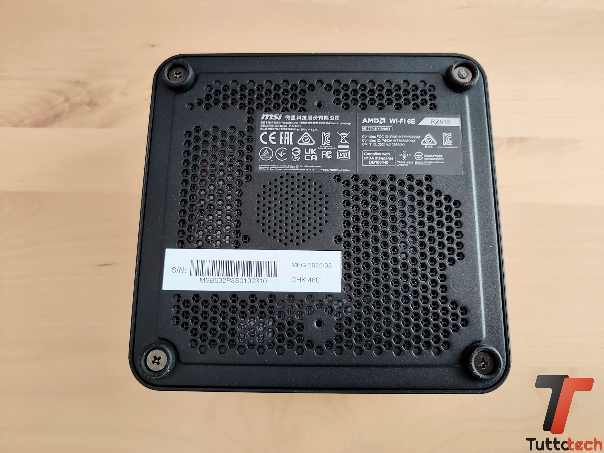 Recensione MSI Cubi Z AI 8M: è un mini PC potente e versatile per lavorare 14