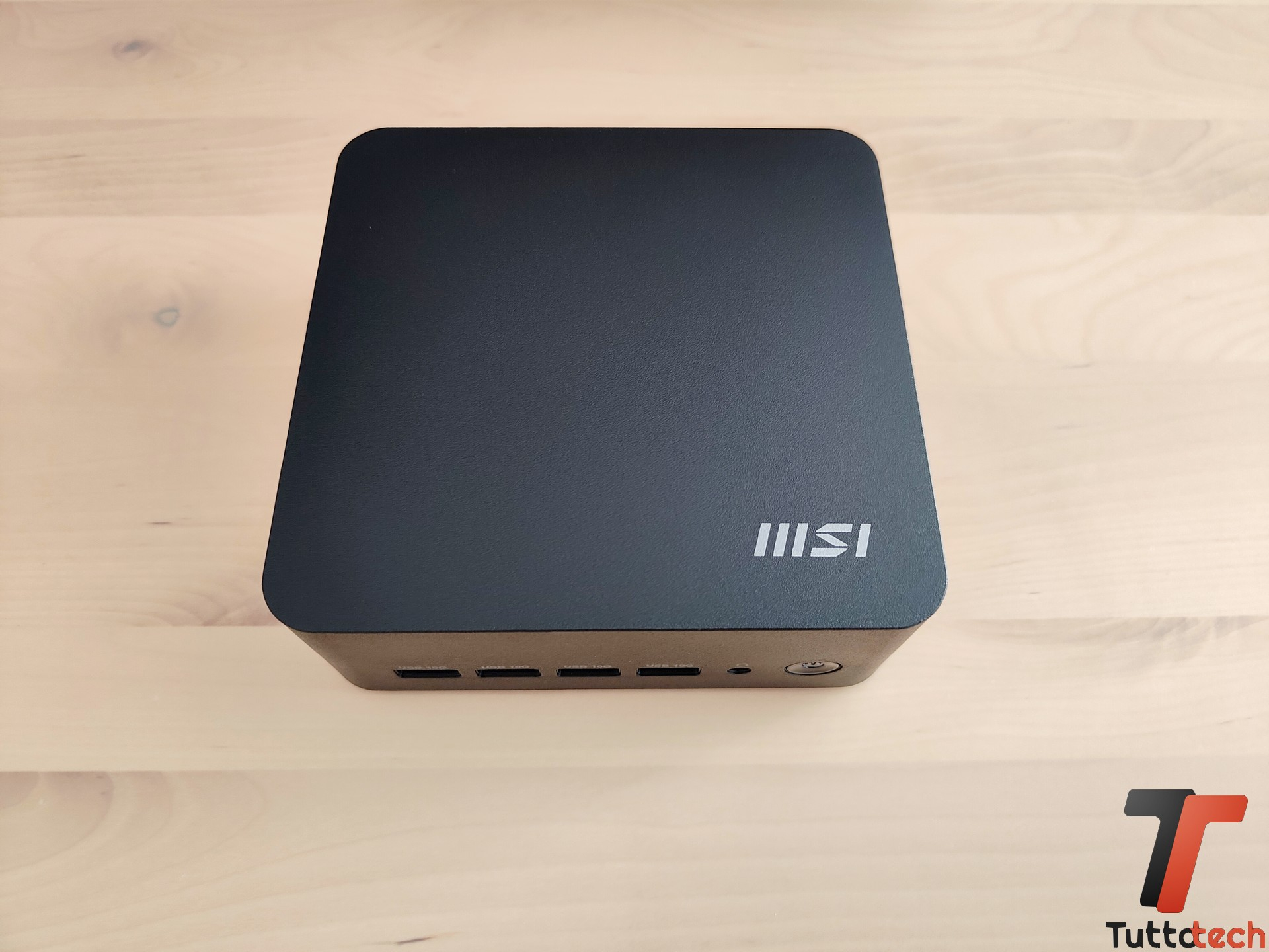 MSI Cubi Z AI 8M-tt-2