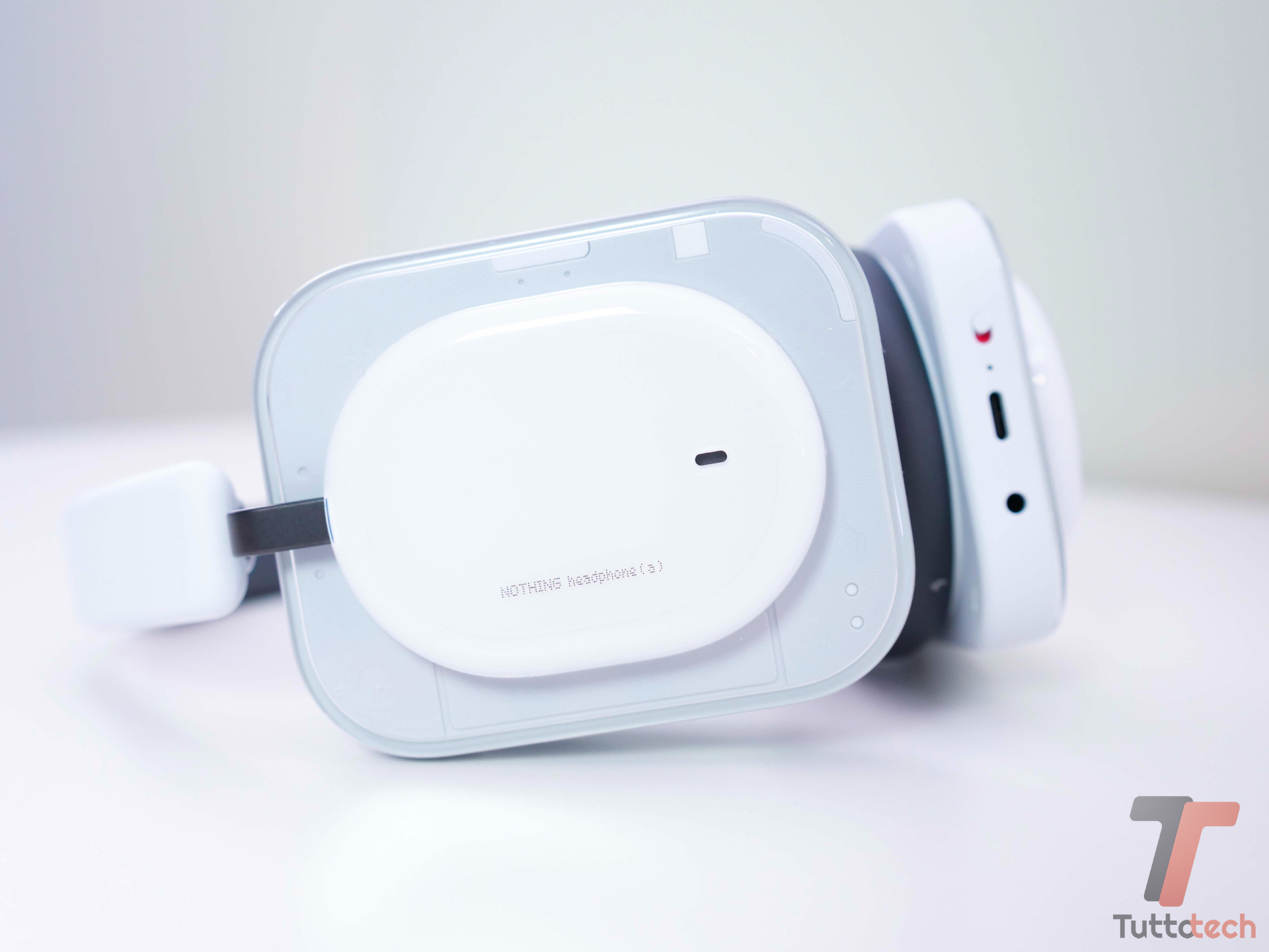 Recensione Nothing Headphone (a): le cuffie over ear accessibili a tutti 32