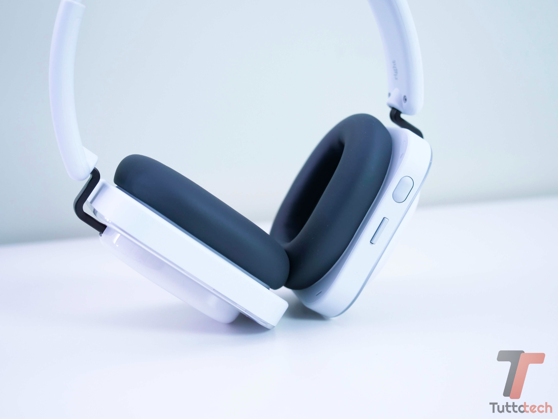 Recensione Nothing Headphone (a): le cuffie over ear accessibili a tutti 9