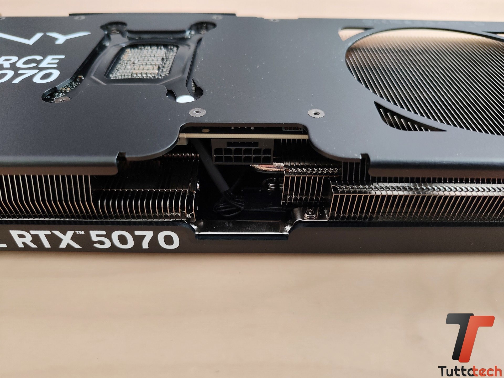 PNY GeForce RTX 5070 Slim OC-tt-12