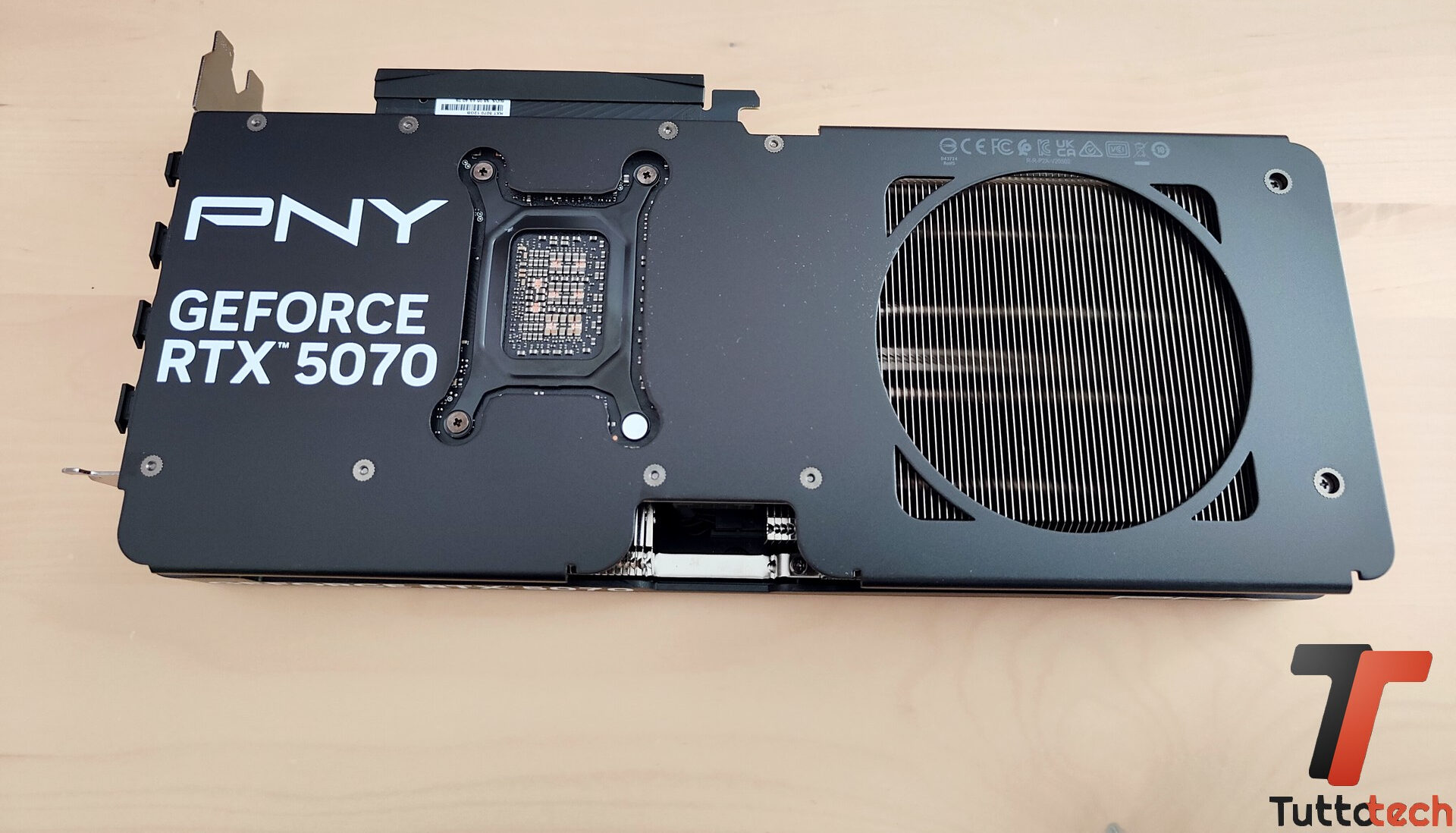 PNY GeForce RTX 5070 Slim OC-tt-9