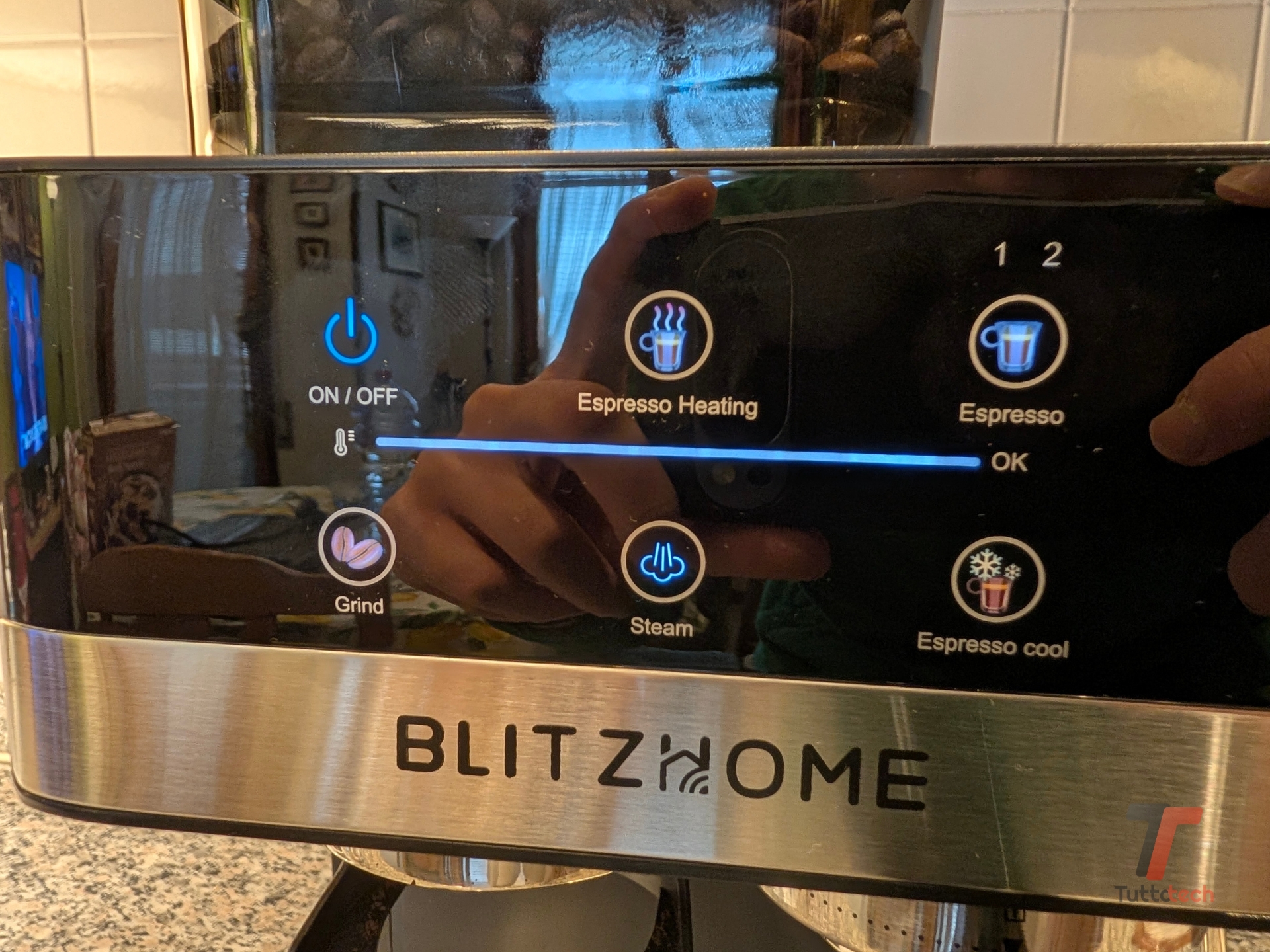 Recensione BlitzHome CM5520 - pannello dei comandi