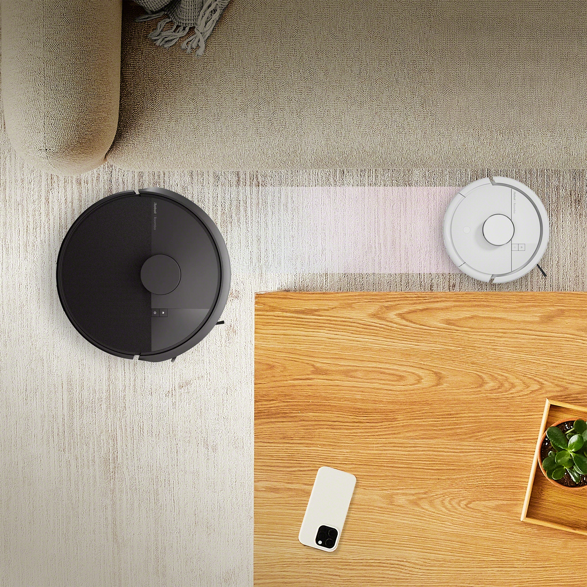 iRobot Roomba Mini Combo è il robot aspirapolvere e lavapavimenti più compatto della gamma 10