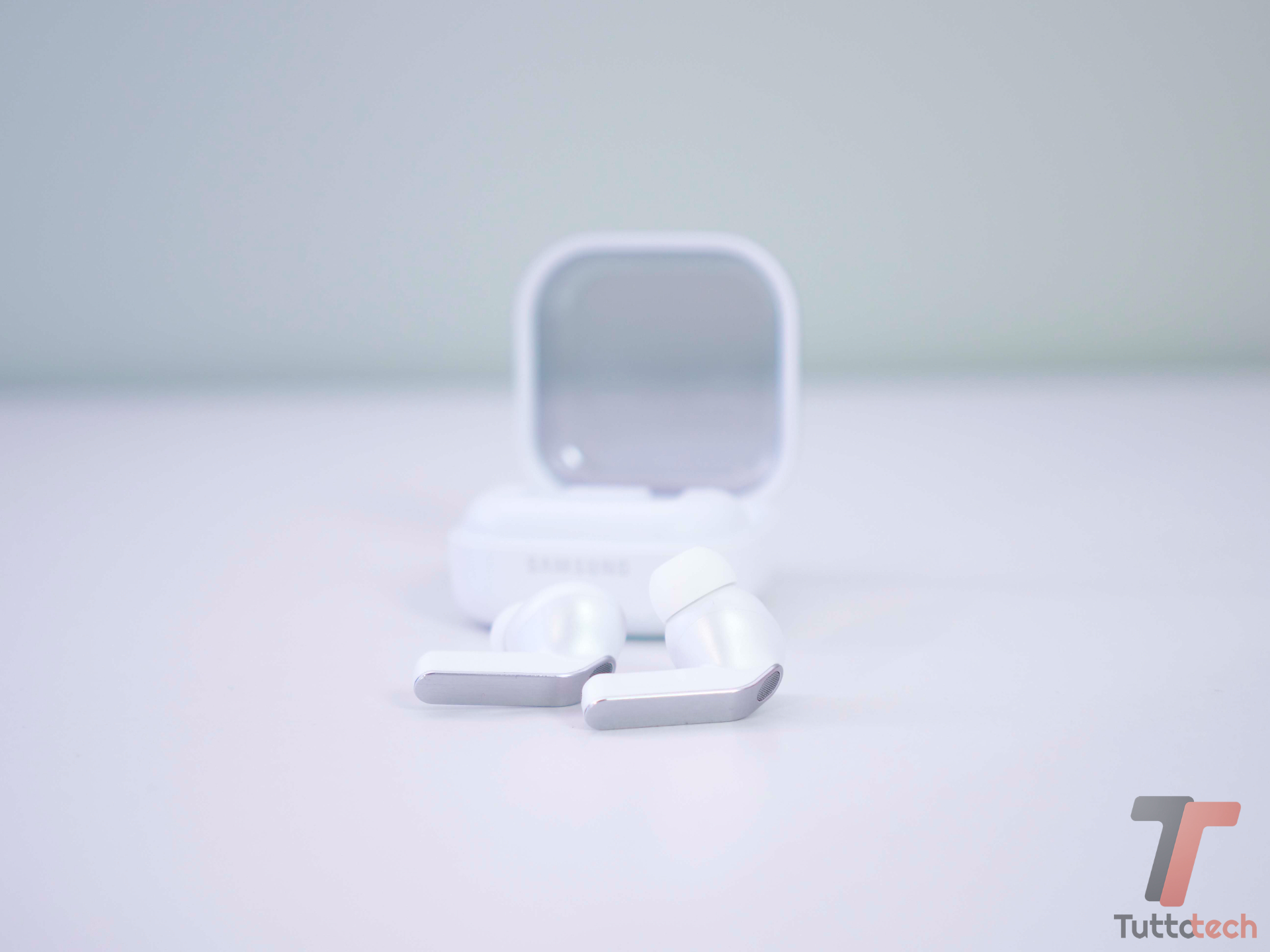 Recensione Samsung Galaxy Buds4 Pro: il suono che convince, l'ecosistema che divide 14