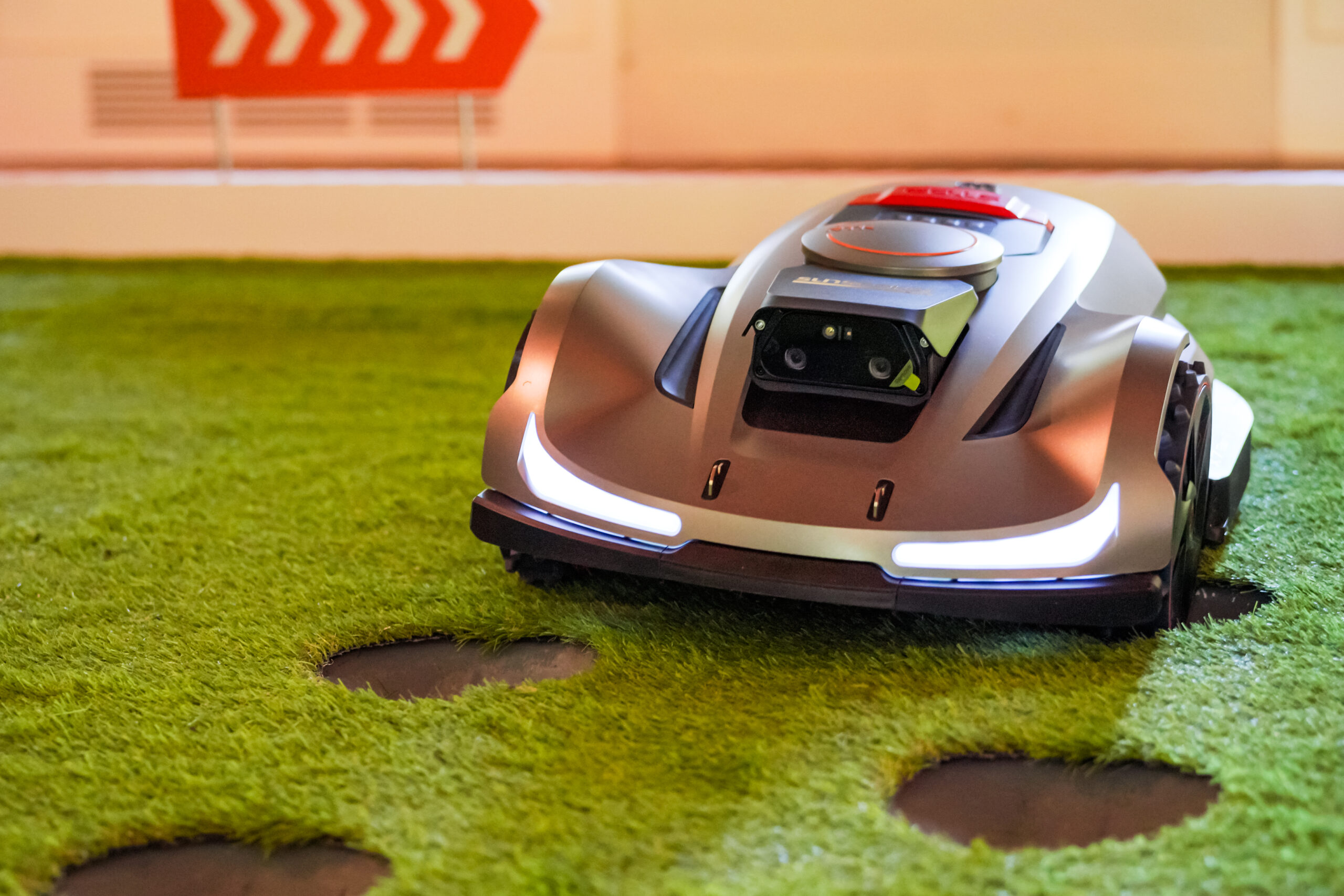 Sunseeker Robotics presenta la gamma di robot tosaerba X Gen 2 con Vision AI 5