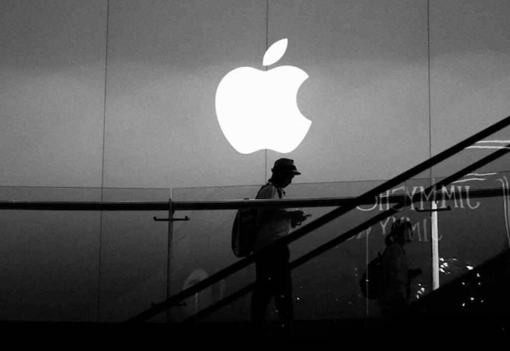 Tim Cook: "Apple è unica al mondo, il suo DNA non si può copiare" 7