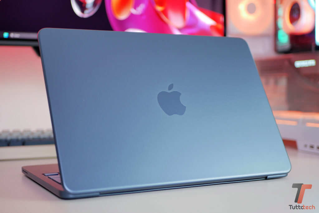 Apple macbook neo colore