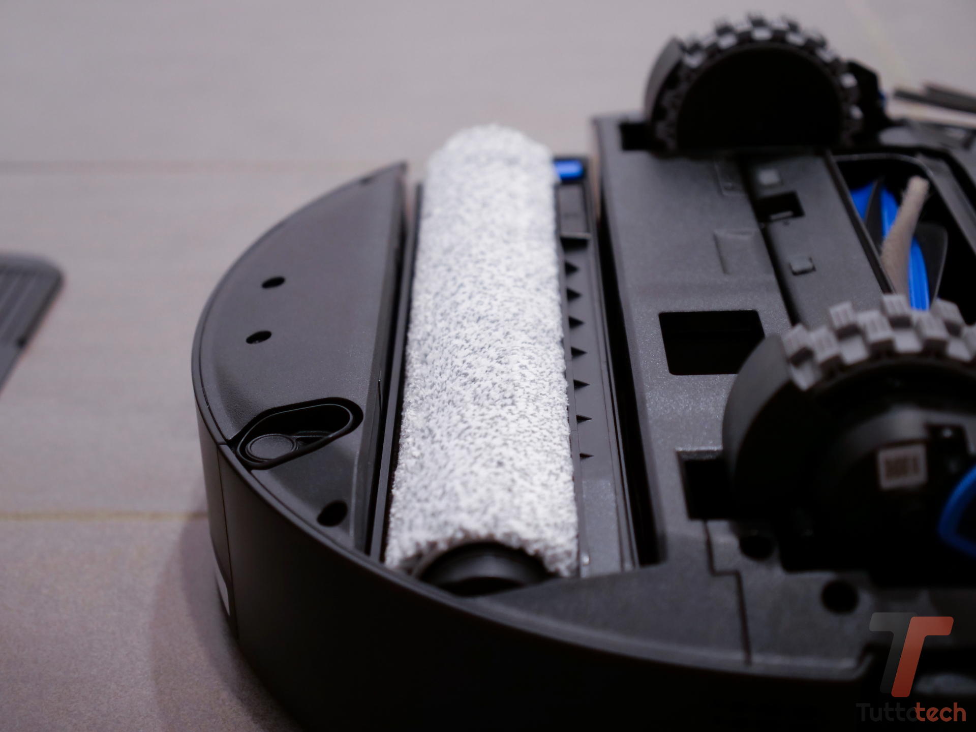 Recensione ECOVACS DEEBOT T90 Pro Omni: 30.000 Pa, lava benissimo e costa meno degli altri 9