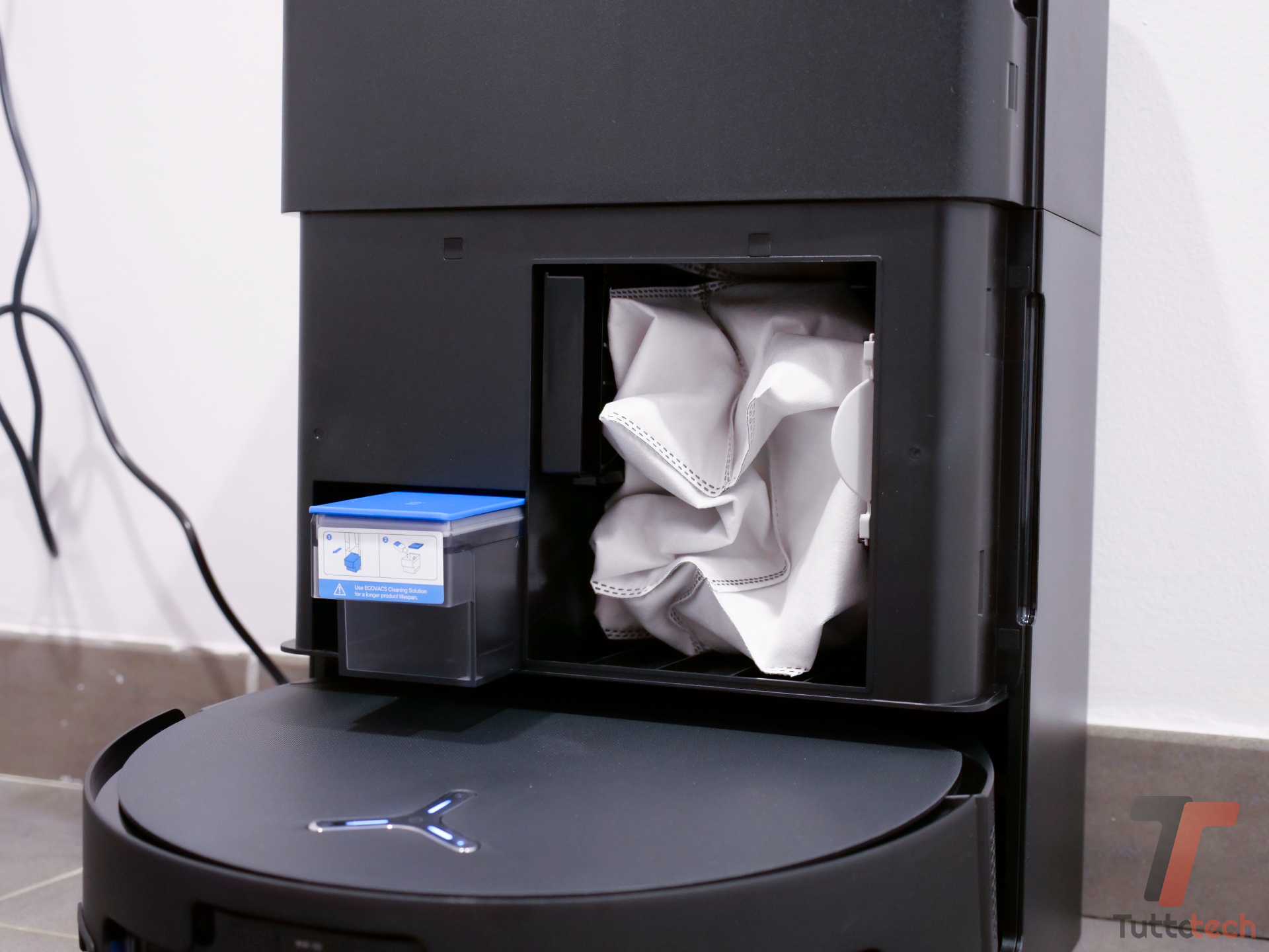 Recensione ECOVACS DEEBOT T90 Pro Omni: 30.000 Pa, lava benissimo e costa meno degli altri 11