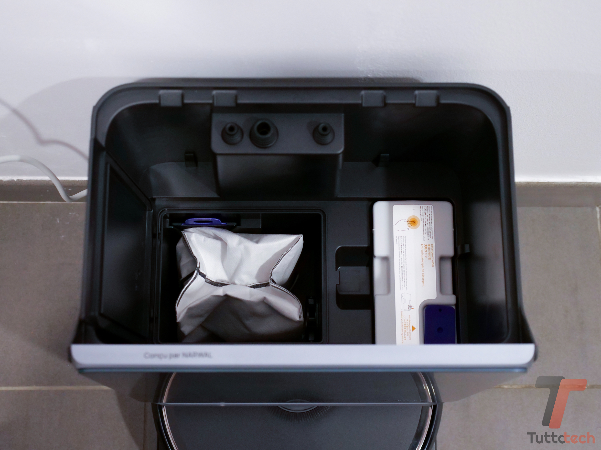 Recensione Narwal Flow 2: silenzioso, pulisce benissimo e profuma la casa grazie al lavaggio con acqua calda 2