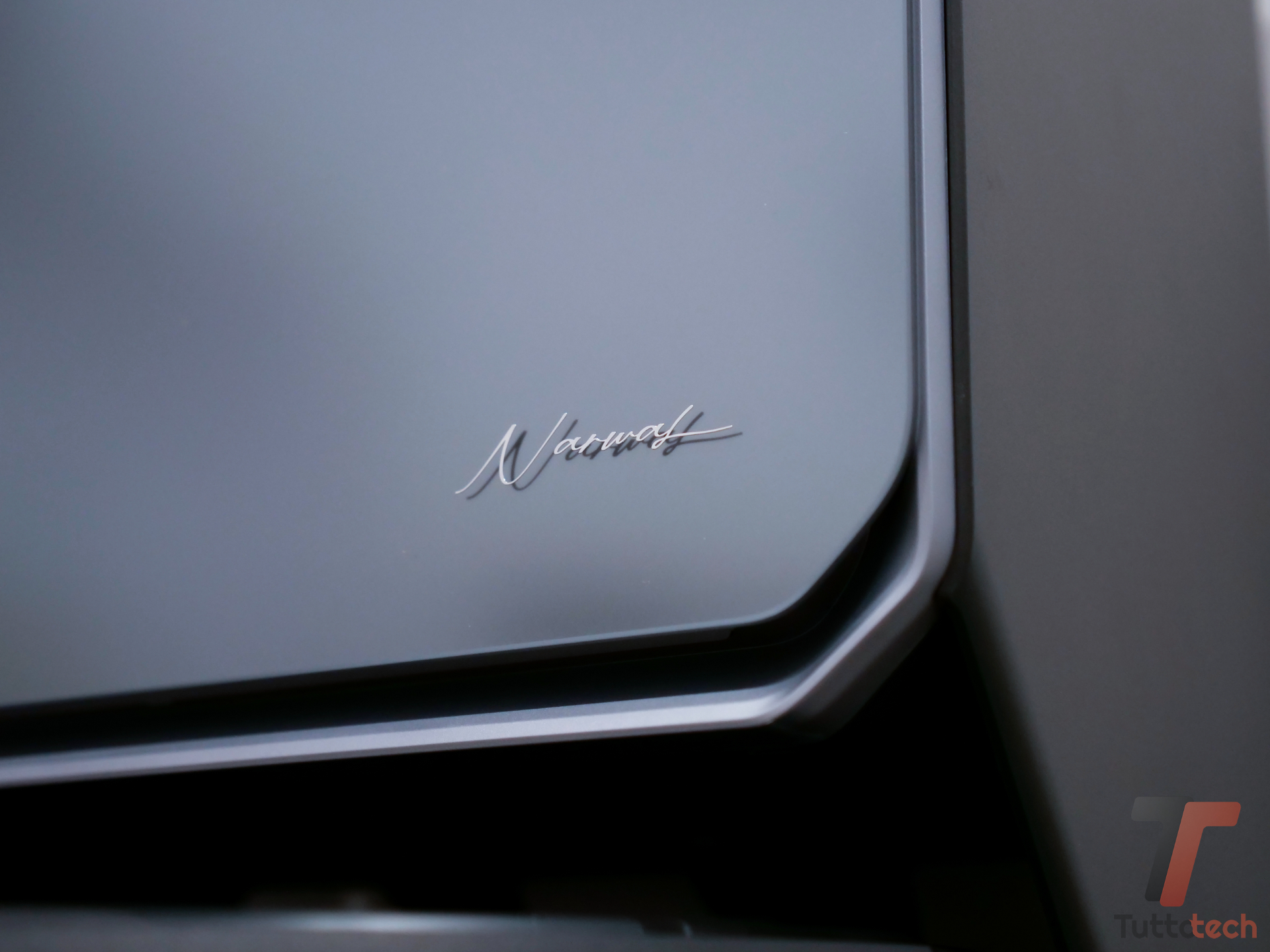 Recensione Narwal Flow 2: silenzioso, pulisce benissimo e profuma la casa grazie al lavaggio con acqua calda 4