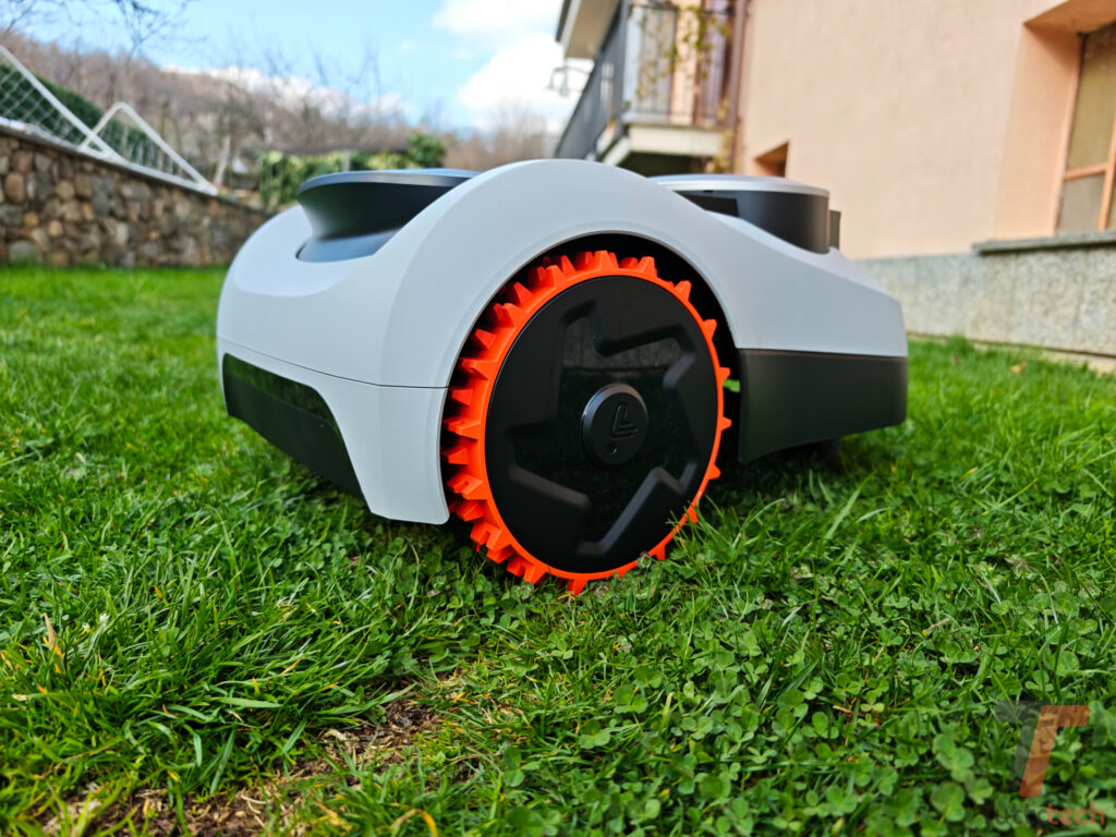 Recensione Navimow i208 LiDAR: il robot tagliaerba di Segway che fa tutto da solo 10