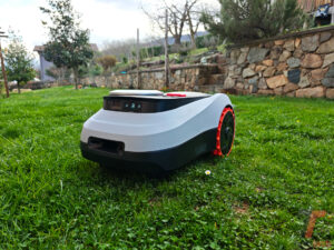 Recensione Navimow i208 LiDAR: il robot tagliaerba di Segway che fa tutto da solo 4