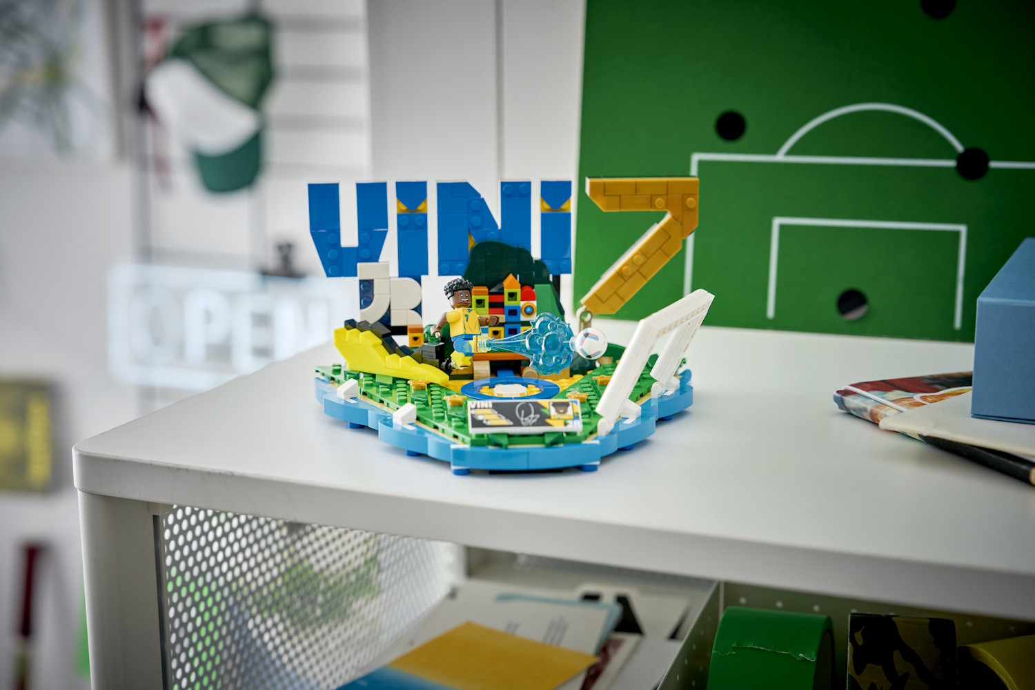 LEGO celebra la magia del calcio con i set di CR7, Messi, Mbappé e Vini Jr. 11