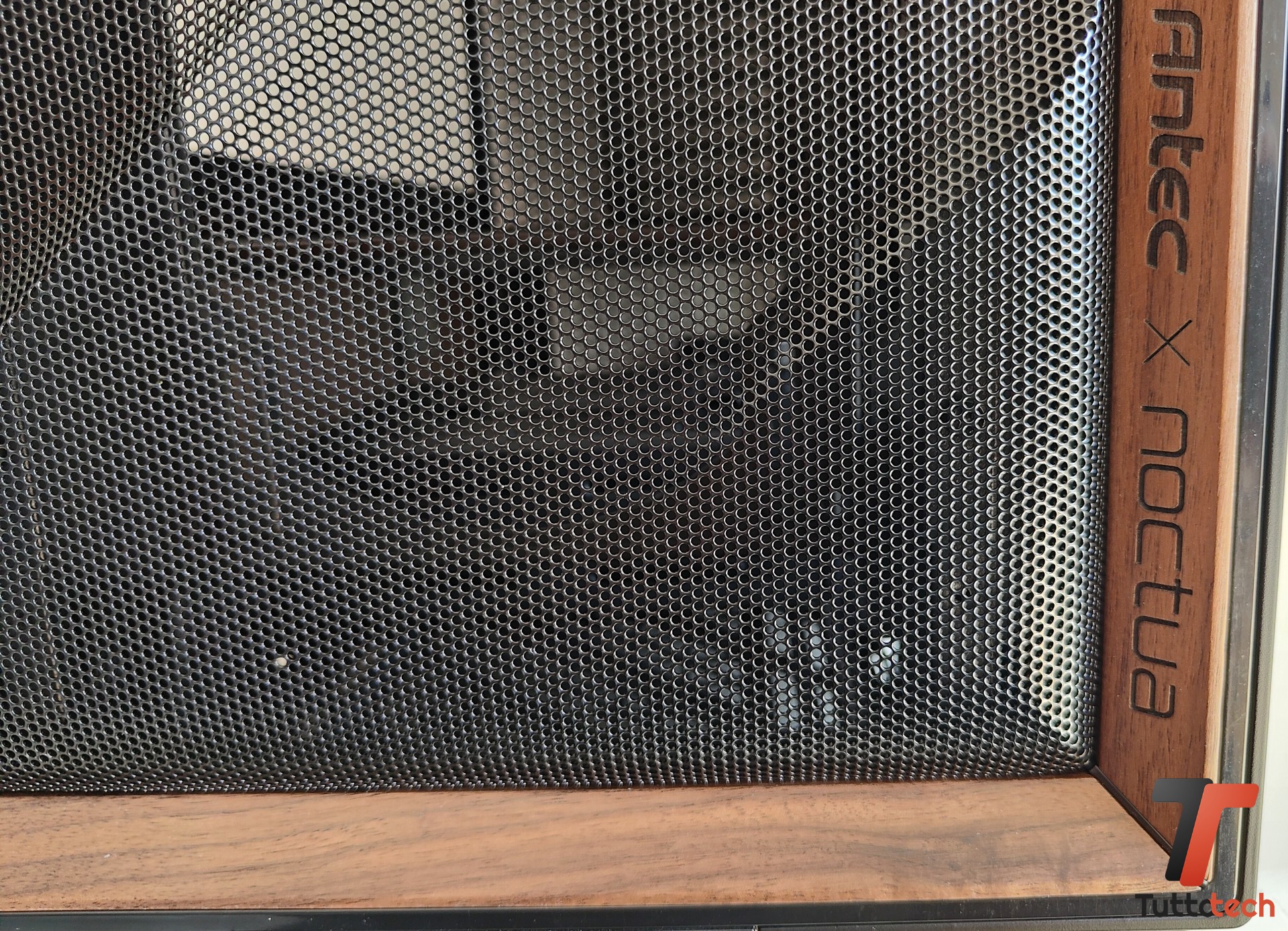 Antec Flux Pro Noctua Edition-tt-23