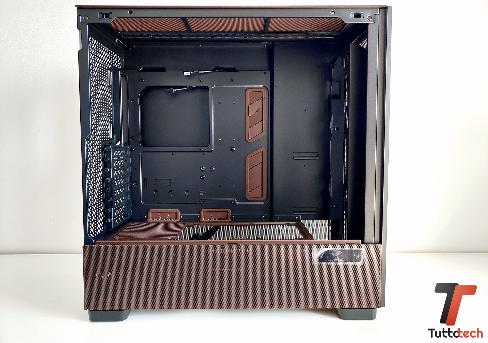 Antec Flux Pro Noctua Edition-tt-7