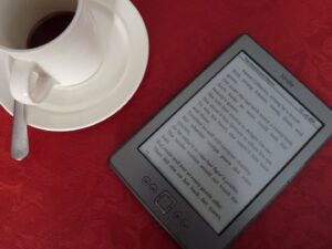 Amazon stacca la spina ai Kindle più vecchi, ecco come continuare a usarli 3