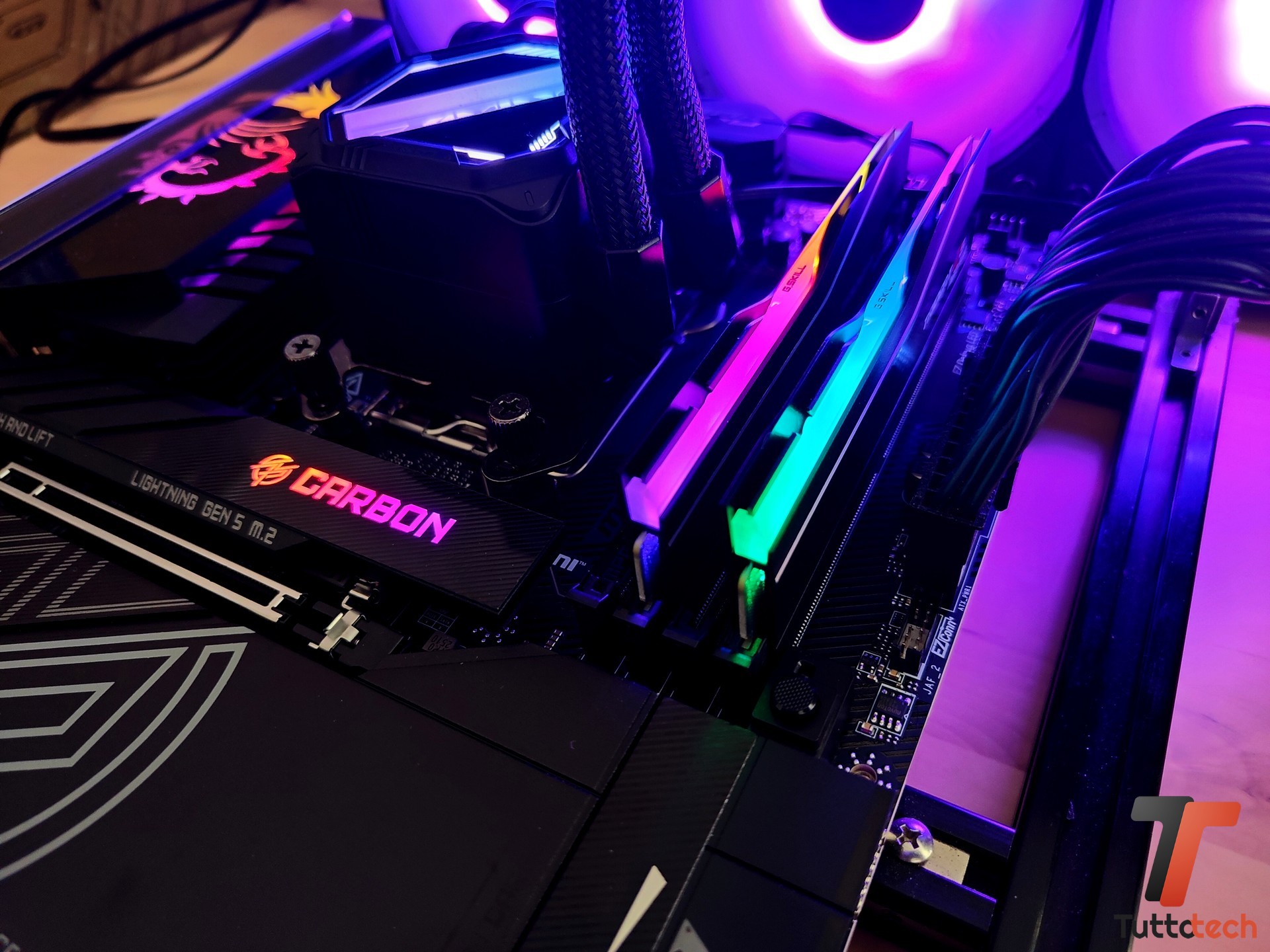 MSI MPG X870E CARBON WIFI-tt-17