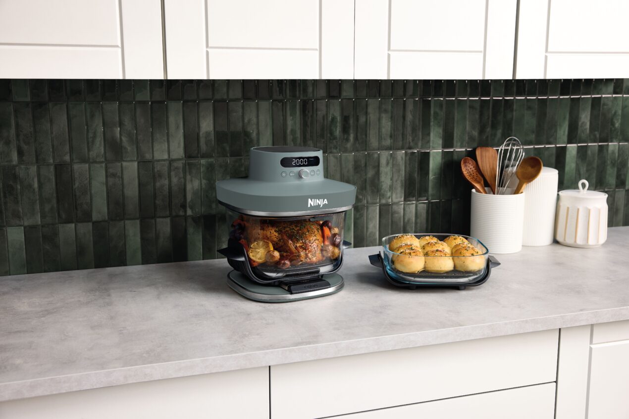 Ufficiale la Ninja CRISPi PRO: la friggitrice ad aria in vetro che può cucinare fino a un pollo intero