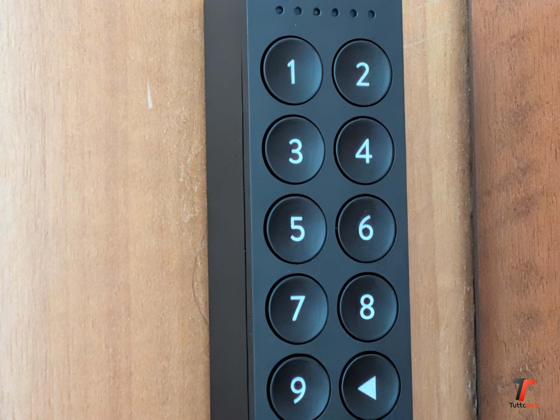 Recensione Nuki Keypad 2 NFC, il tastierino che aggiunge il tap-to-unlock alla smart home 4
