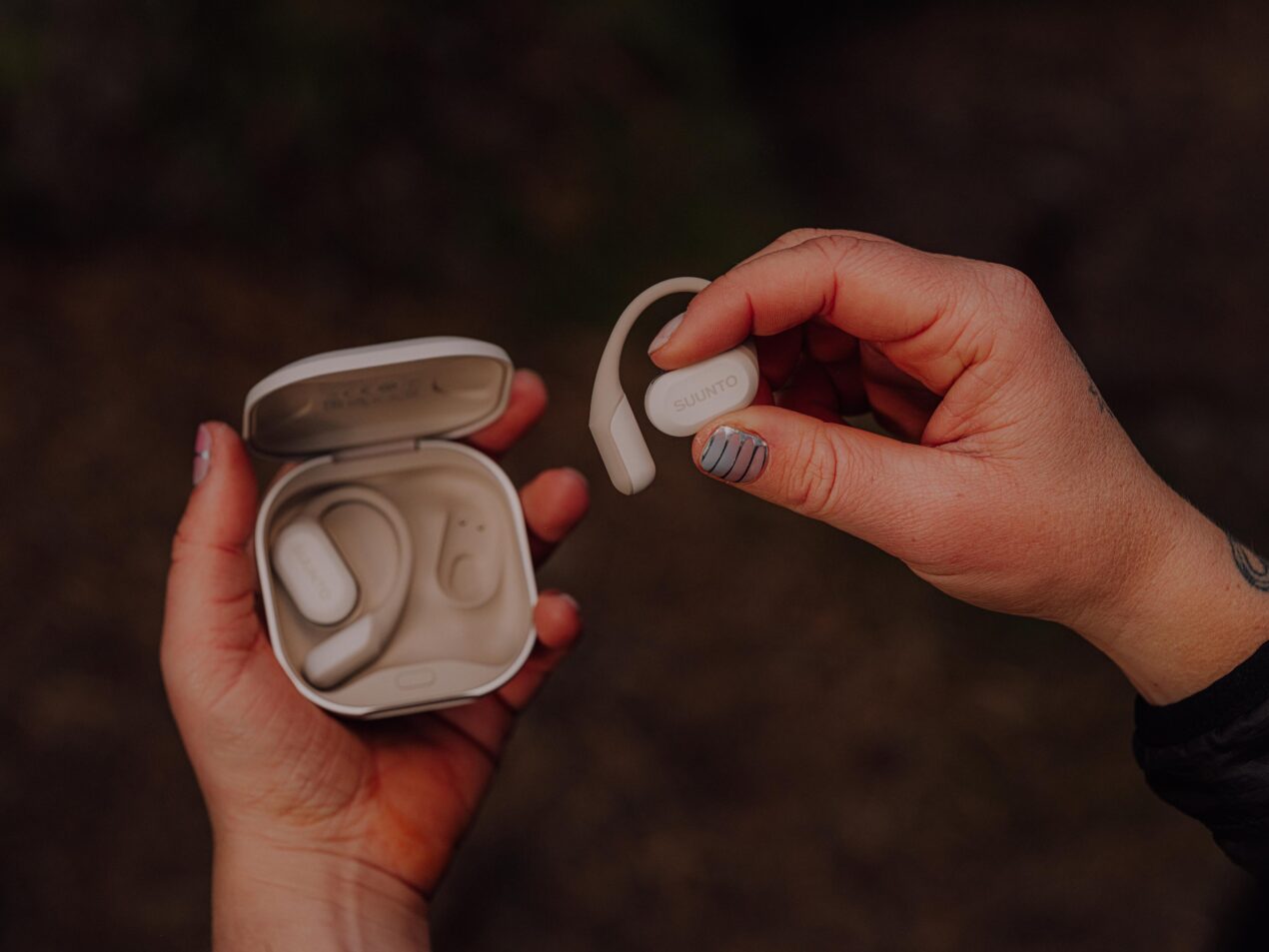 Suunto Spark ufficiali: cuffie open-ear a conduzione aerea con funzioni fitness e audio Hi-Res