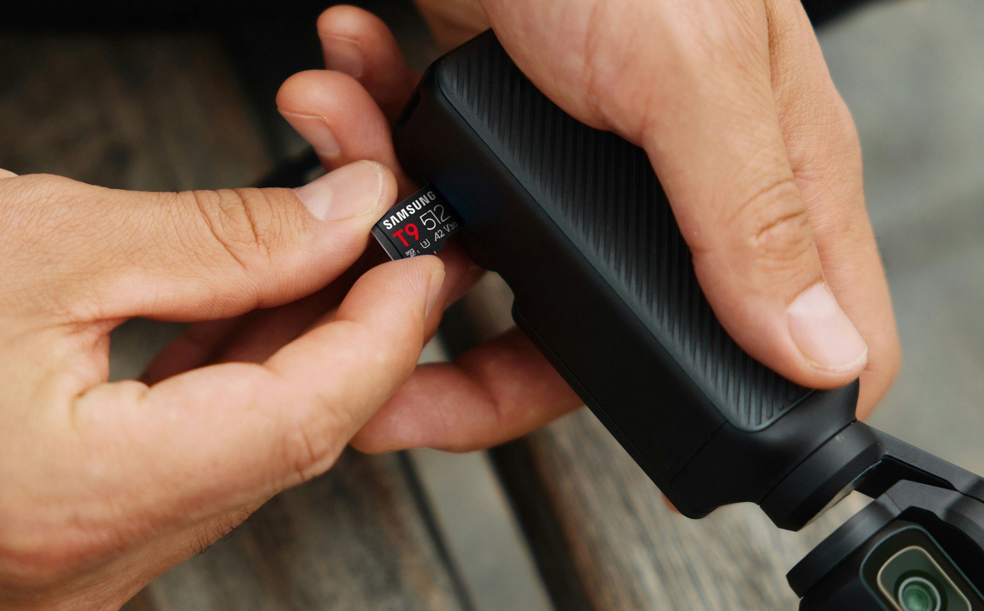 Samsung T9 microSD Card_Lifestyle