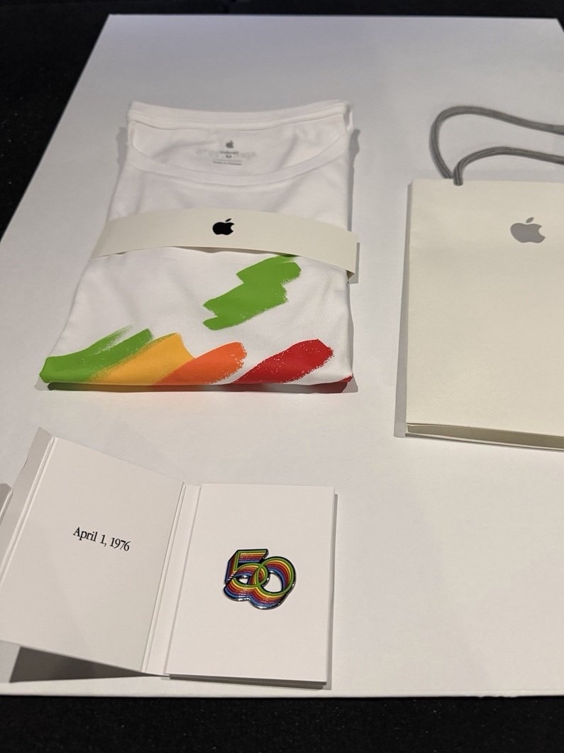 Apple compie 50 anni tra celebrazioni, Tim Cook al Nasdaq e un concerto di Paul McCartney 4