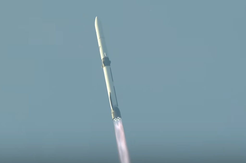 Blue Origin: il New Glenn centra il riutilizzo del booster, ma fallisce la missione orbitale