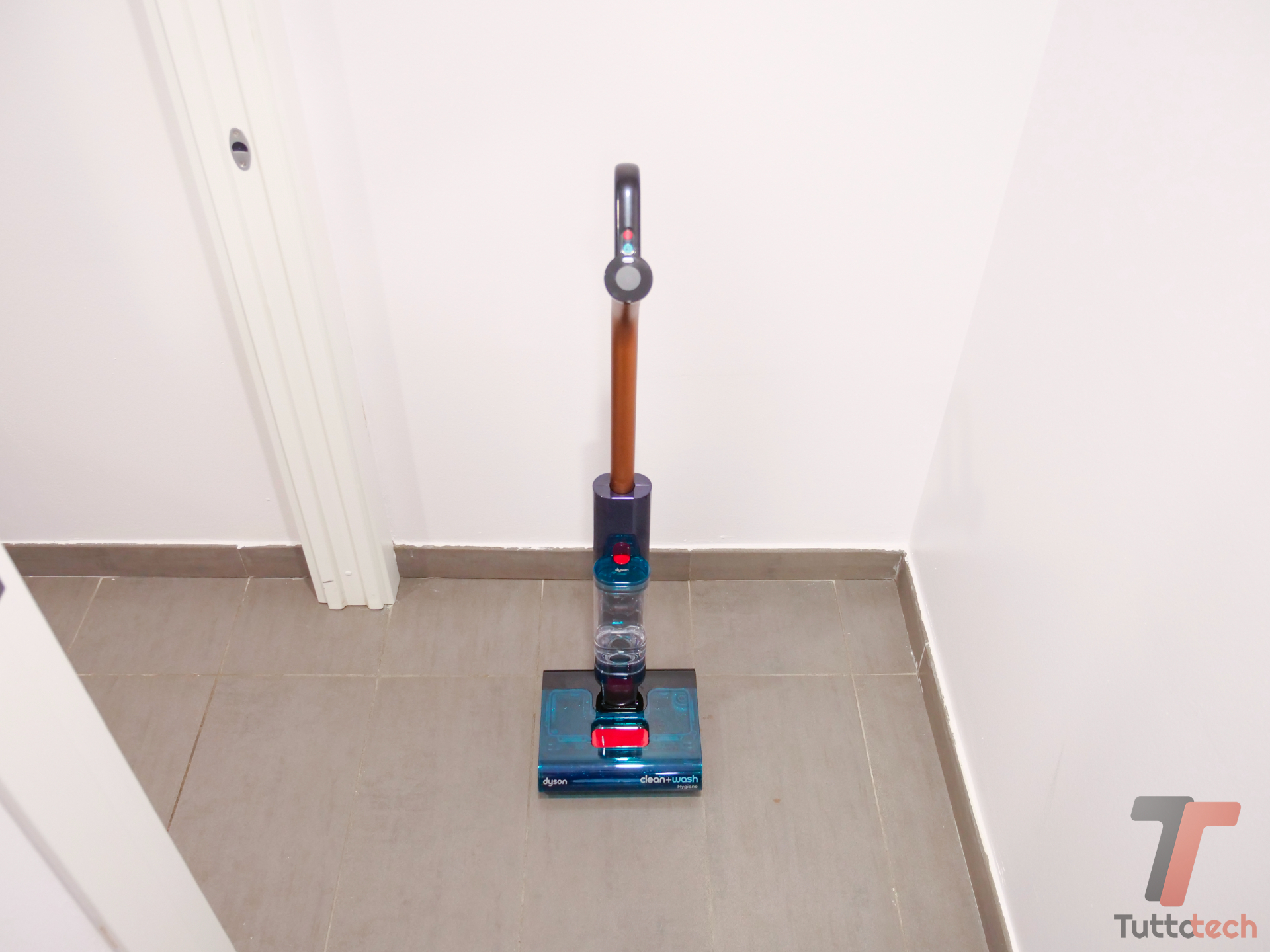 Dyson clean wash hygiene tt 1