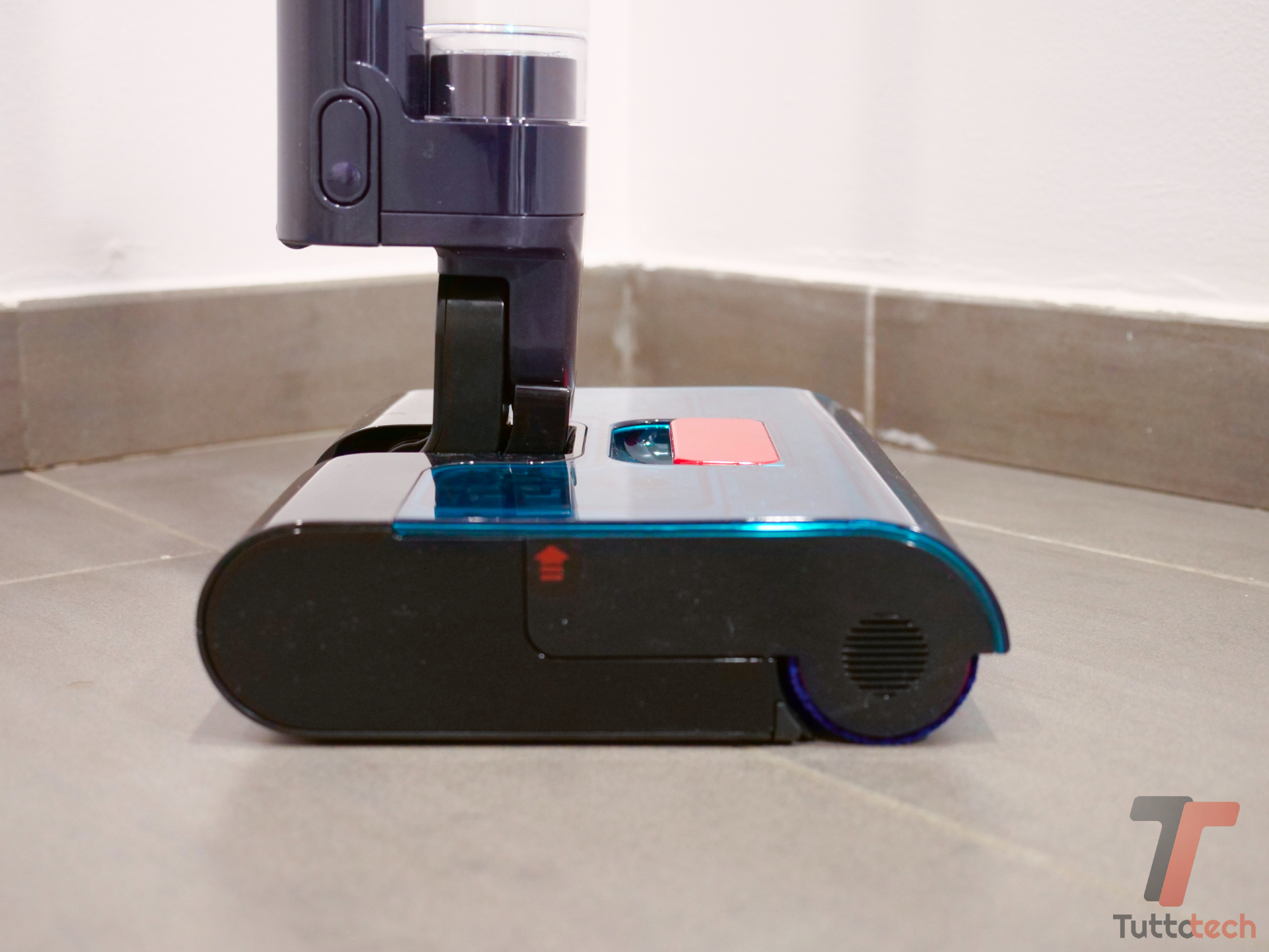 Recensione Dyson Clean+Wash Hygiene: la più agile delle lavapavimenti con qualche compromesso 9