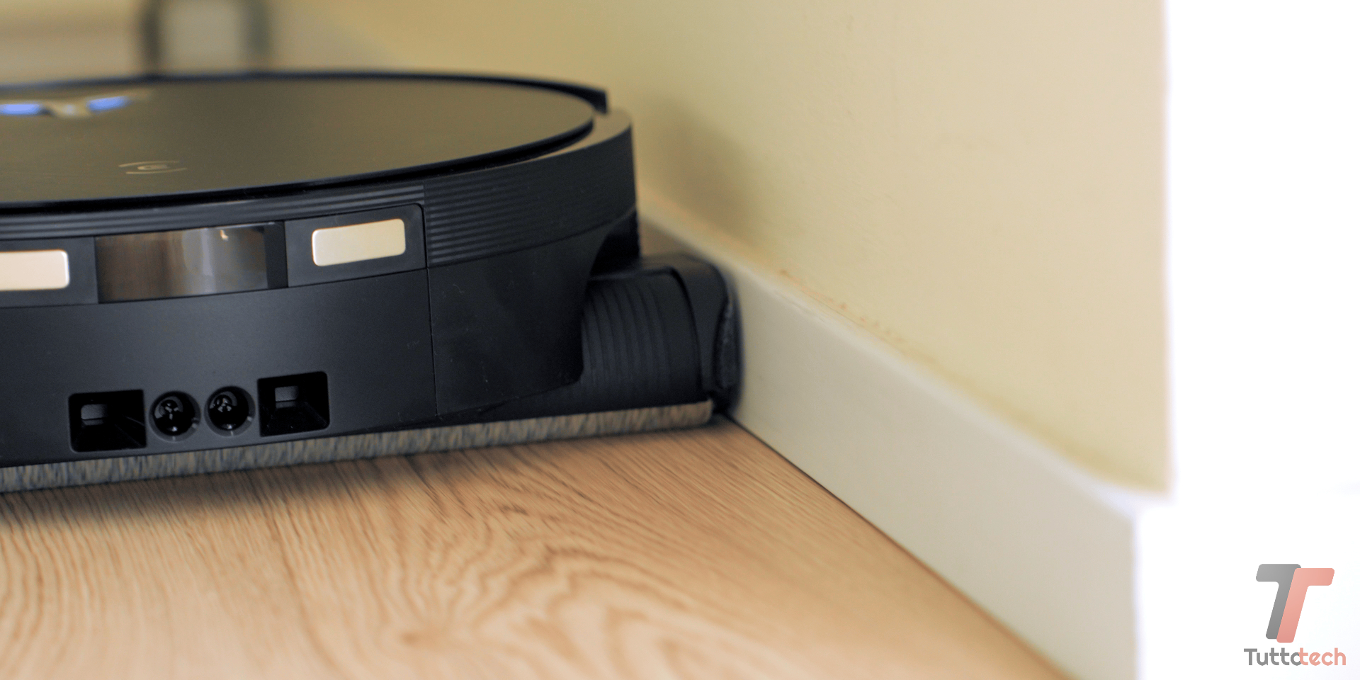 Recensione ECOVACS X12: duplice versione, ha tutto al top e persino lo spruzzo per le macchie ostinate 9