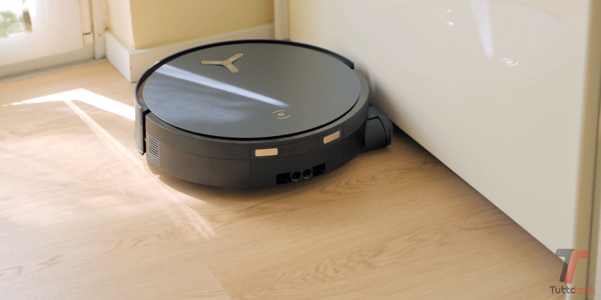 Recensione ECOVACS X12: duplice versione, ha tutto al top e persino lo spruzzo per le macchie ostinate 8