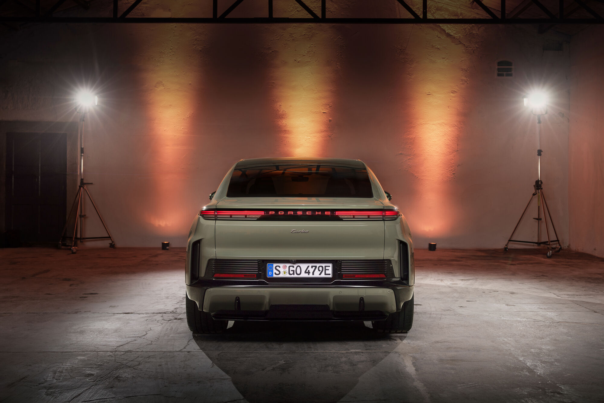 Porsche Cayenne Coupé Electric è il nuovo SUV elettrico che strizza l'occhio alla 911 6