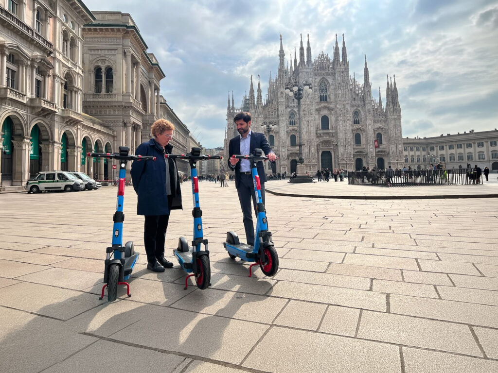 Milano, arrivano 2.000 nuovi monopattini Dott: batteria raddoppiata, ricarica wireless e promo lancio 1