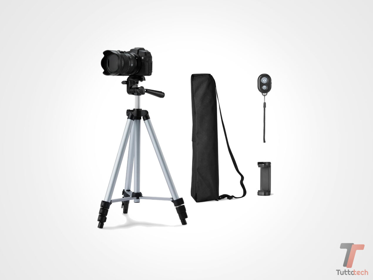 Amazon Basics 127cm: il treppiede ultra-leggero per reflex e smartphone arriva al prezzo minimo
