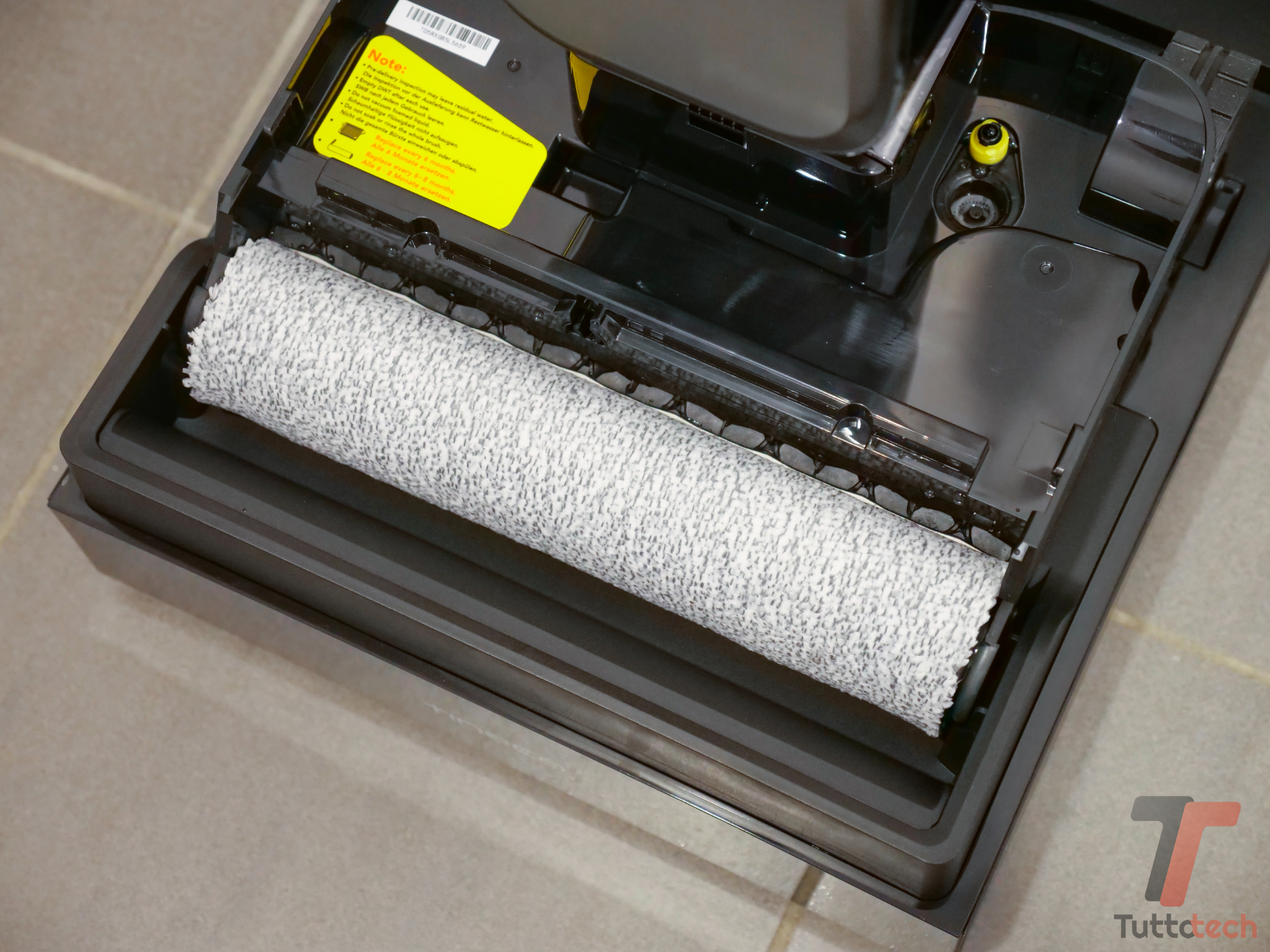 Recensione Tineco Floor One S9 Scientist: raschietto e spruzzo contro liquidi e macchie 22
