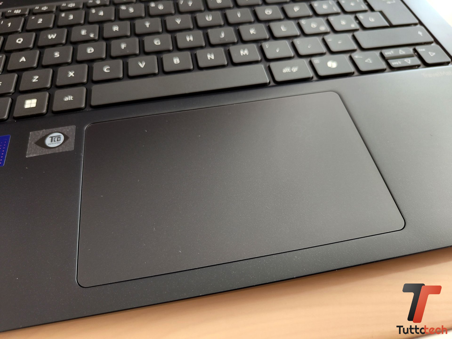Recensione Acer TravelMate P6 14 AI: notebook ultra leggero che punta tutto su autonomia e portabilità 17
