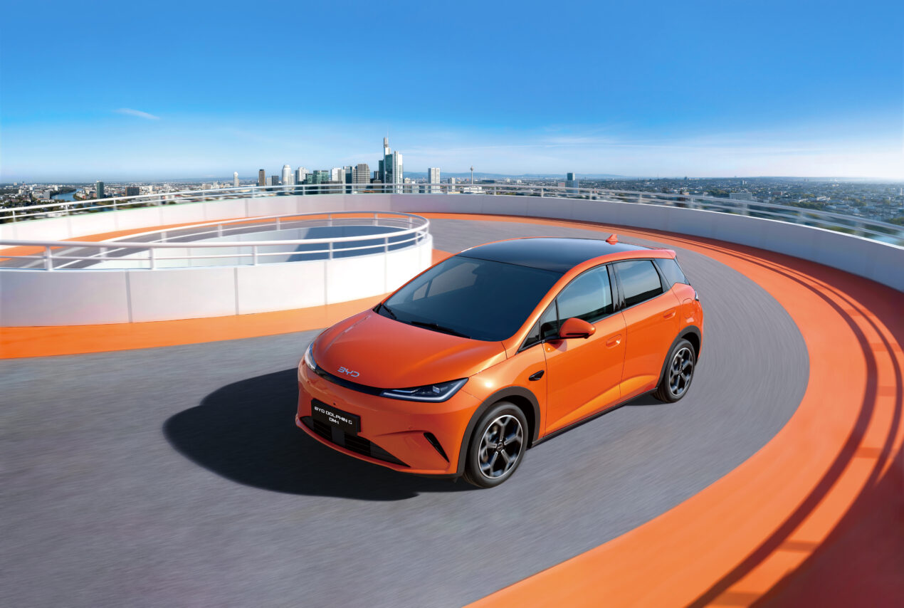BYD Dolphin G DM-i è la prima compatta ibrida sviluppata specificamente per il mercato europeo