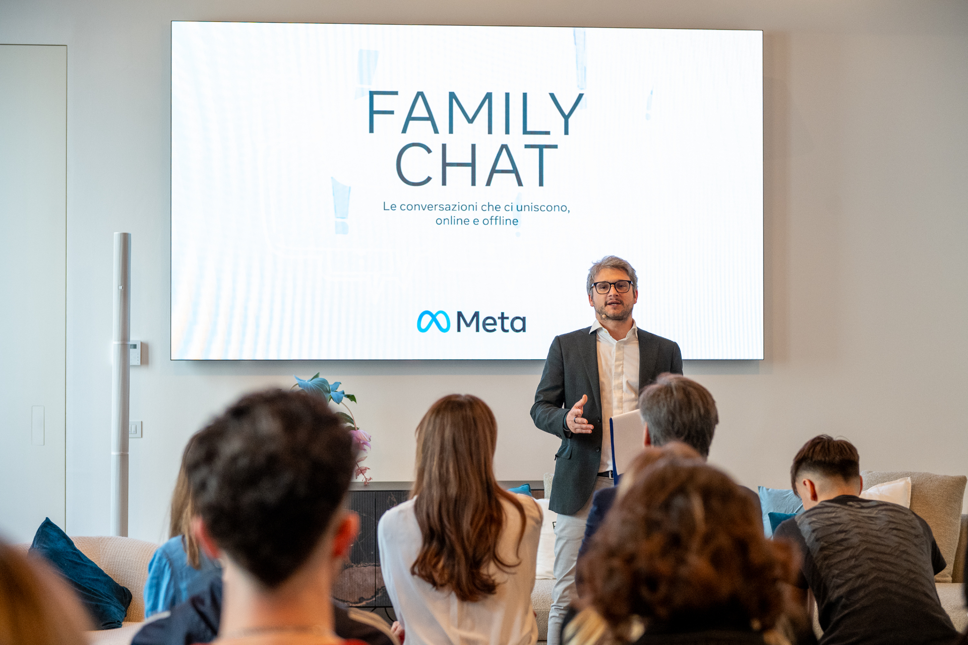 Meta e la sicurezza degli adolescenti online: arriva in Italia Family Chat. Come funziona? 1