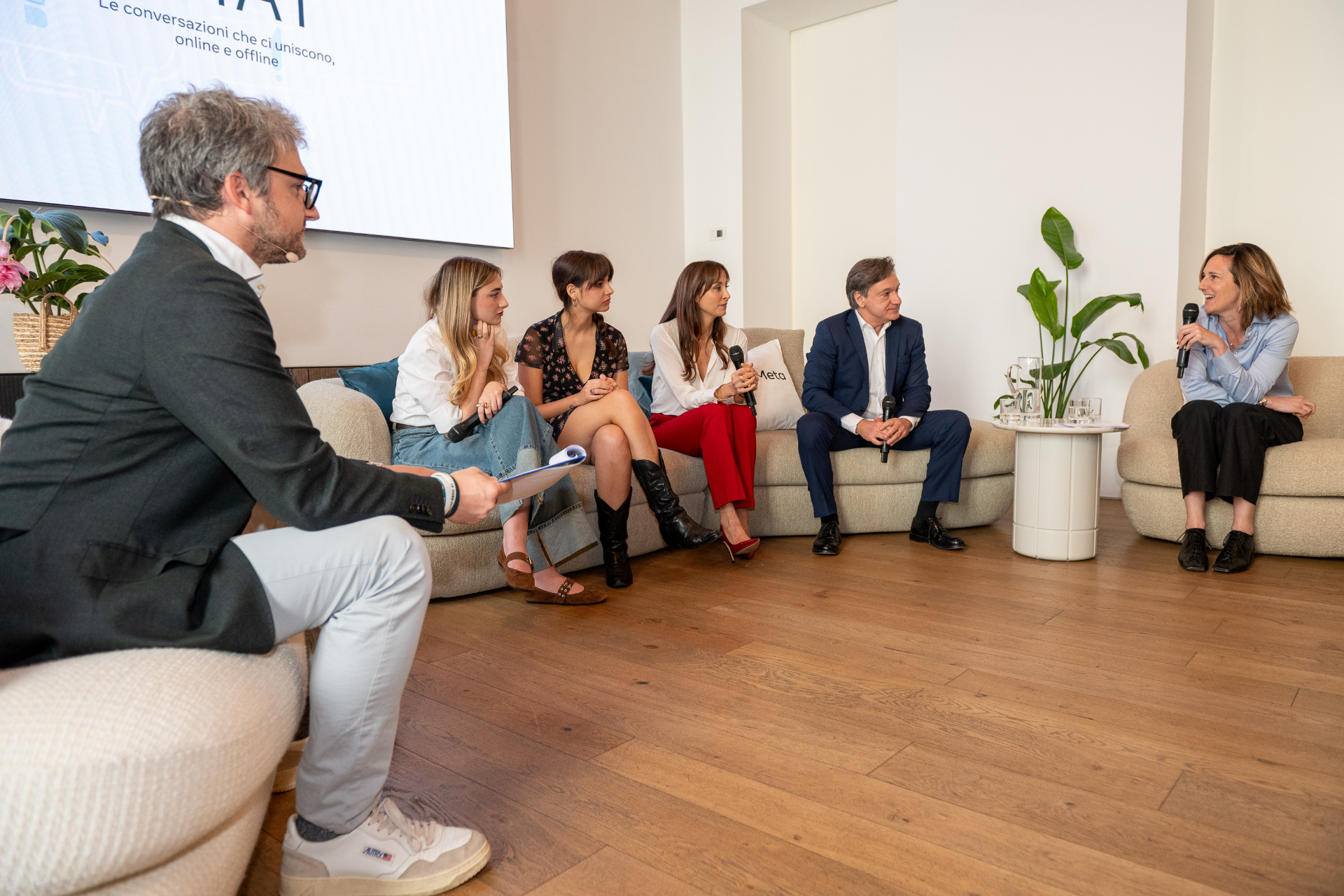 Meta e la sicurezza degli adolescenti online: arriva in Italia Family Chat. Come funziona? 3