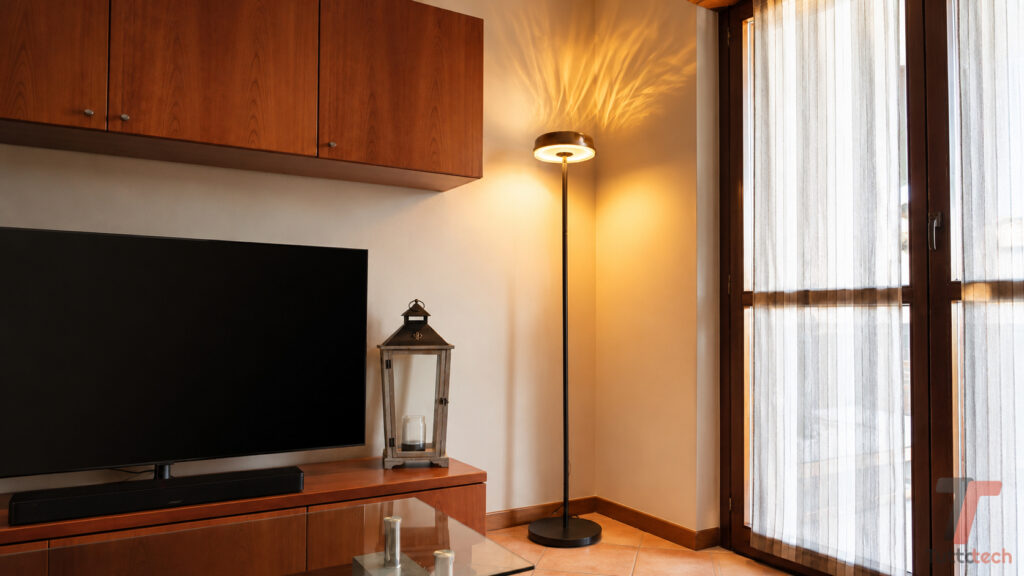 Recensione Govee Uplighter H60B0: la lampada da terra smart con effetto onda
