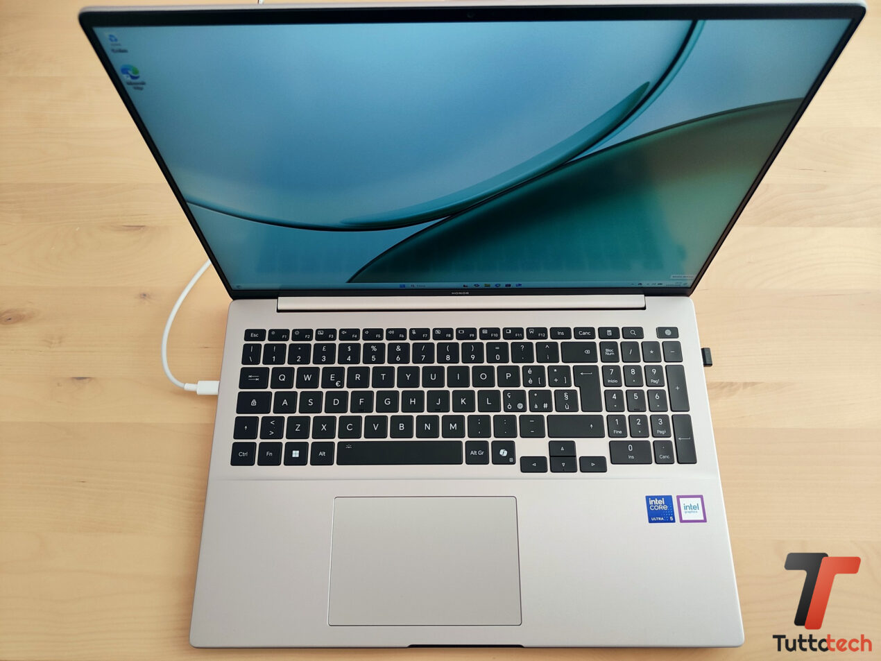 Recensione HONOR MagicBook 16 2026: equilibrato ed efficiente grazie a Intel Panther Lake