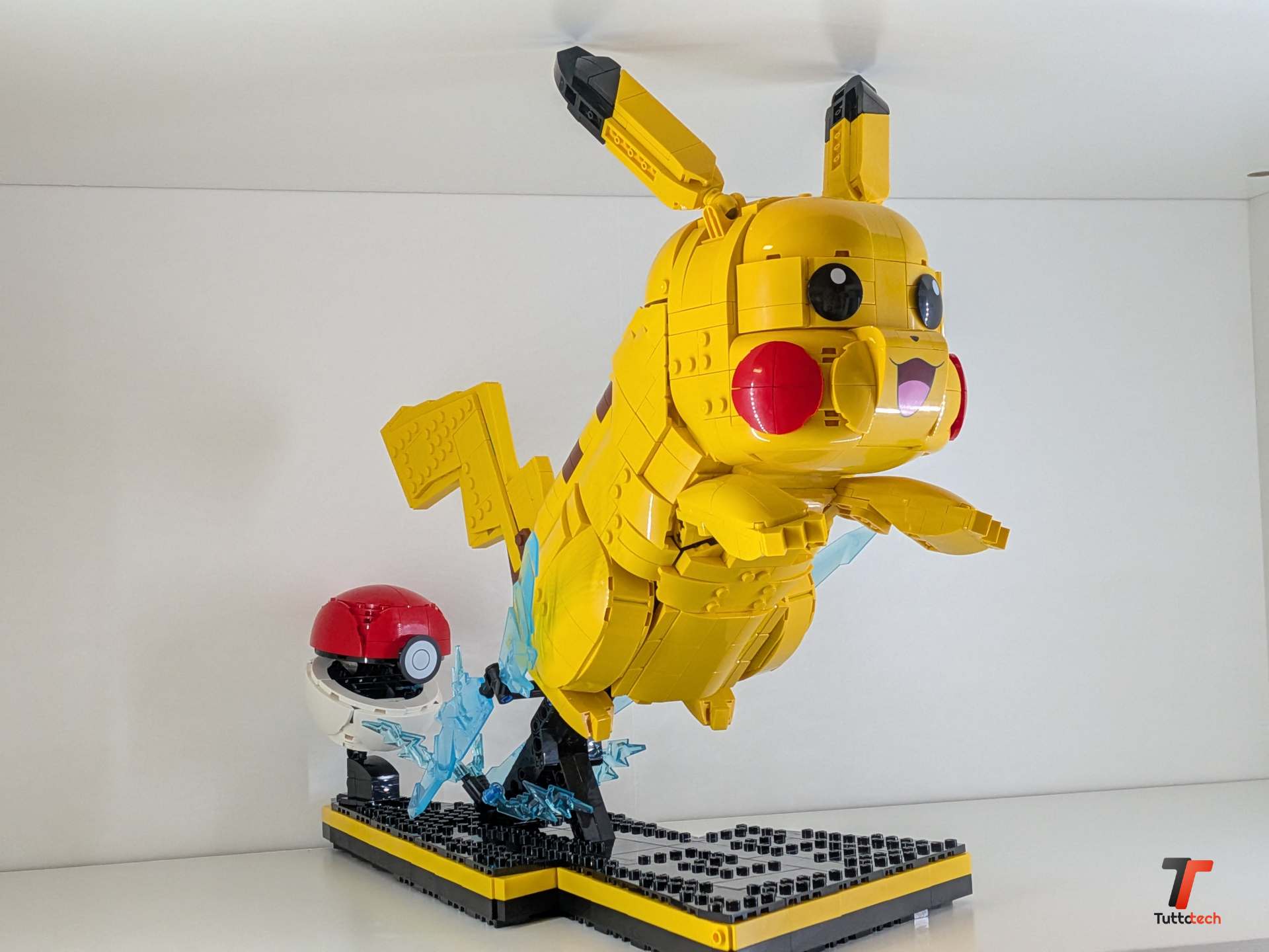 Recensione LEGO Pikachu e Poké Ball: il mattoncino che chiude un cerchio di trent'anni 13